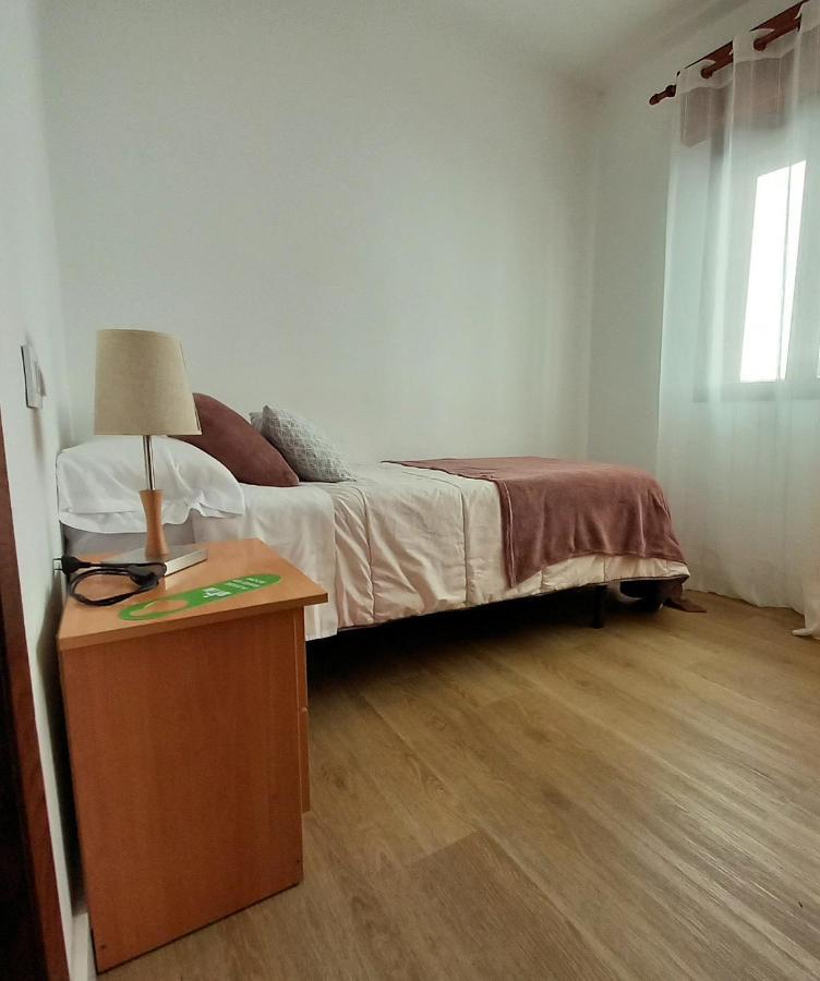 Single Room,1365088832:JPEG